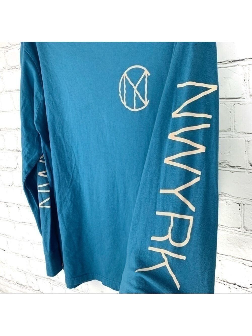 𝅺euc-t-barx COTTON ON Long Sleeve, New York, Graphic, Round Neck, Soft T- Shirt - Picture 6 of 11
